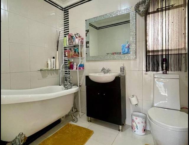 3 BEDROOM HOUSE FOR SALE IN SUIDHEUWEL